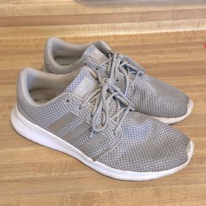 8.5 Women’s Adidas Cloudfoam